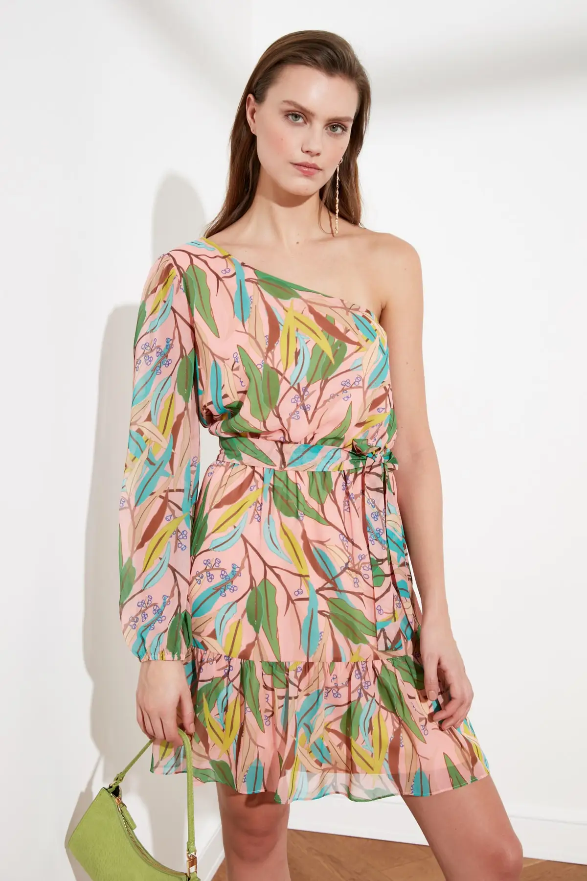 

Trendyol Belted Single Sleeve Dress TWOSS21EL1199