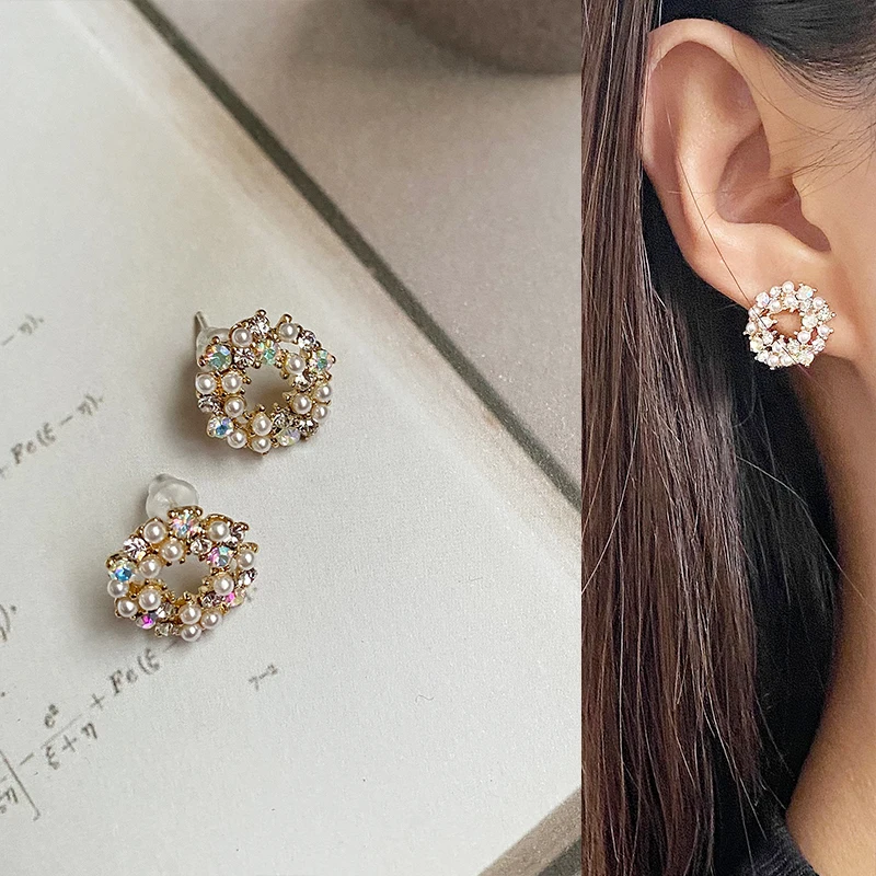 

KXR 2021 Fashion Jewelry Korean Temperament Hollow Earrings Socialite Wind Simple and Compact Tide Daily Ear Nail
