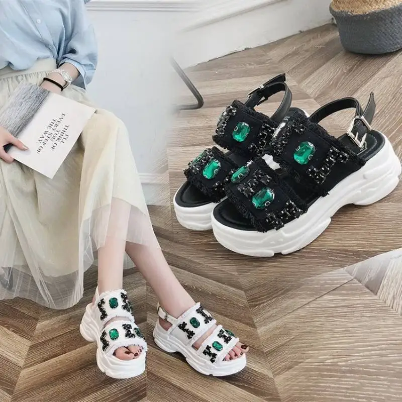 

Women's Shoes