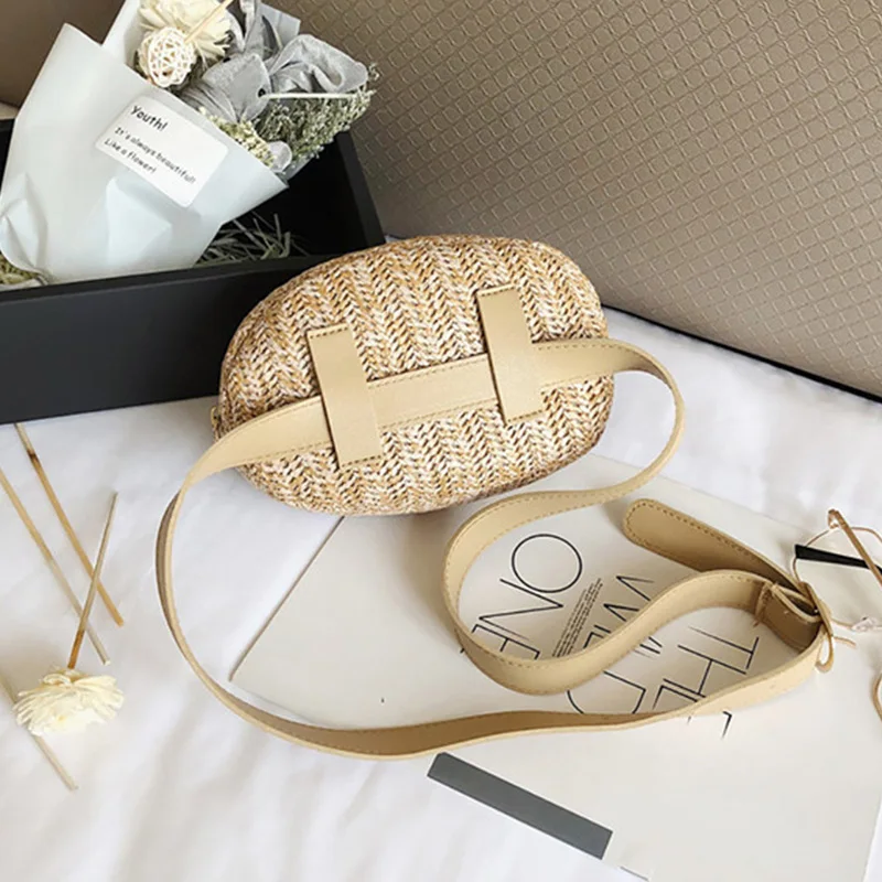 Женская сумка мессенджер с вышивкой кремового цвета|Сумки ручками| |