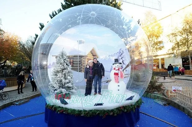 Outdoor promotion christmas inflatable human cheap snow globe / inflatable giant pvc snow bubble balloon for sale
