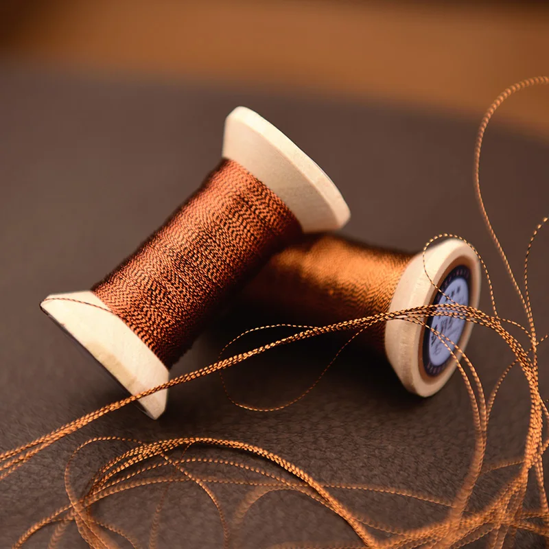 Темно-золотая серия ниток Gold thread / французских вышивальных ниток / ниток для вышивки / цветных ниток / 50 метров / на катушке.