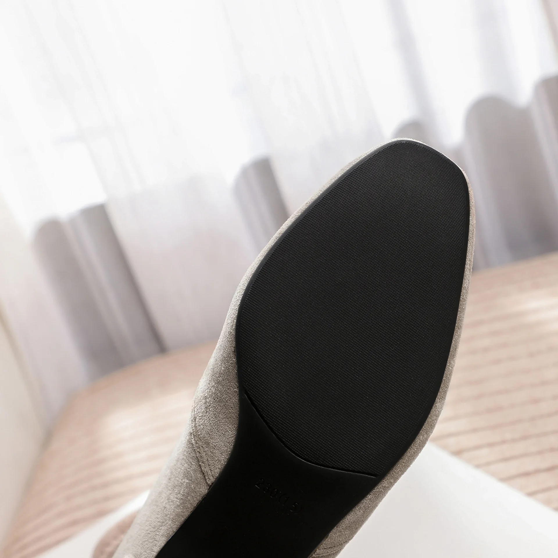 Новинка 2019 года женские ботинки на резиновой подошве без застежки ботильоны из