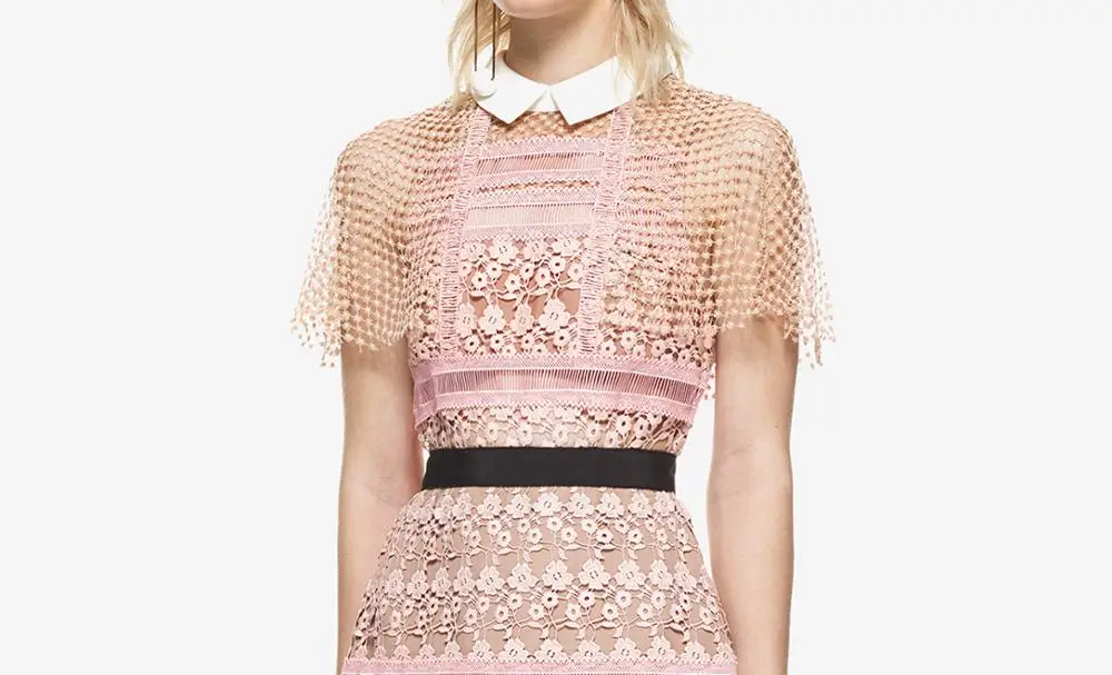 Женское Короткое платье-Автопортрет розовое ажурное платье в стиле пэчворк лето