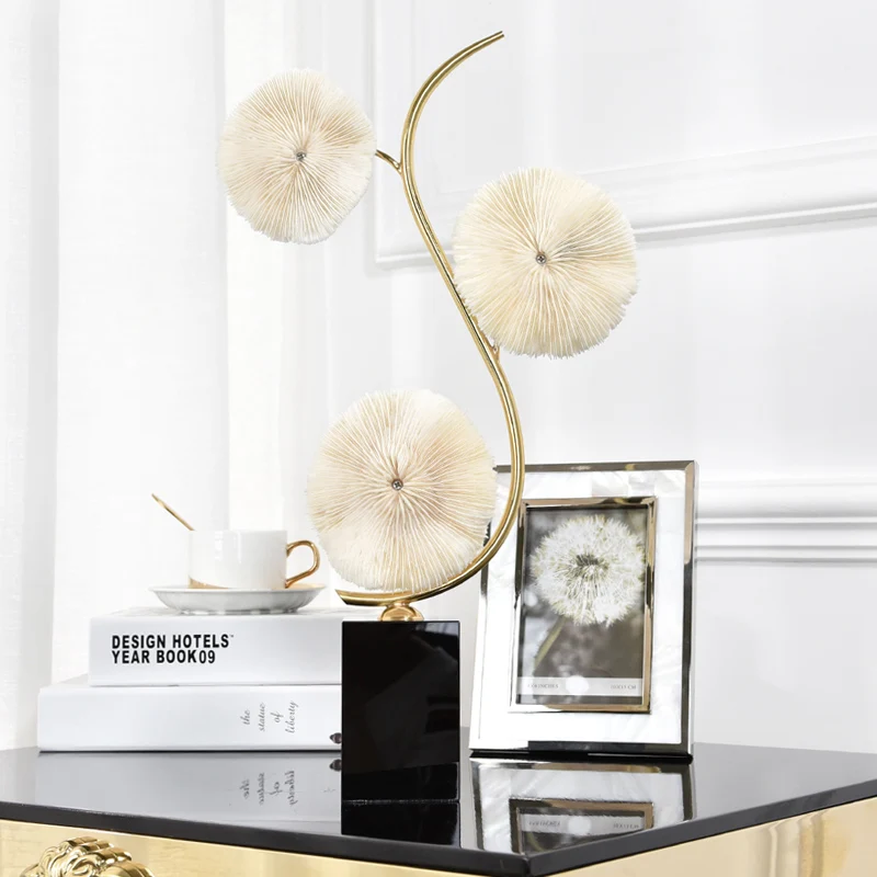 Современный Креативный витой металл с белой коралловой статуей предметы для