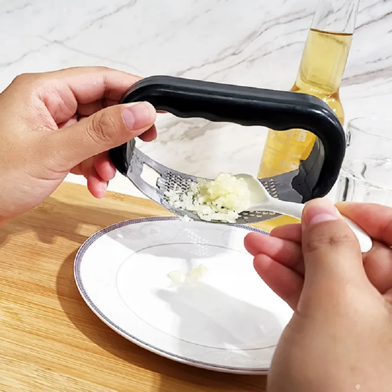 Новый изогнутый пресс для чеснока из нержавеющей стали Многофункциональный