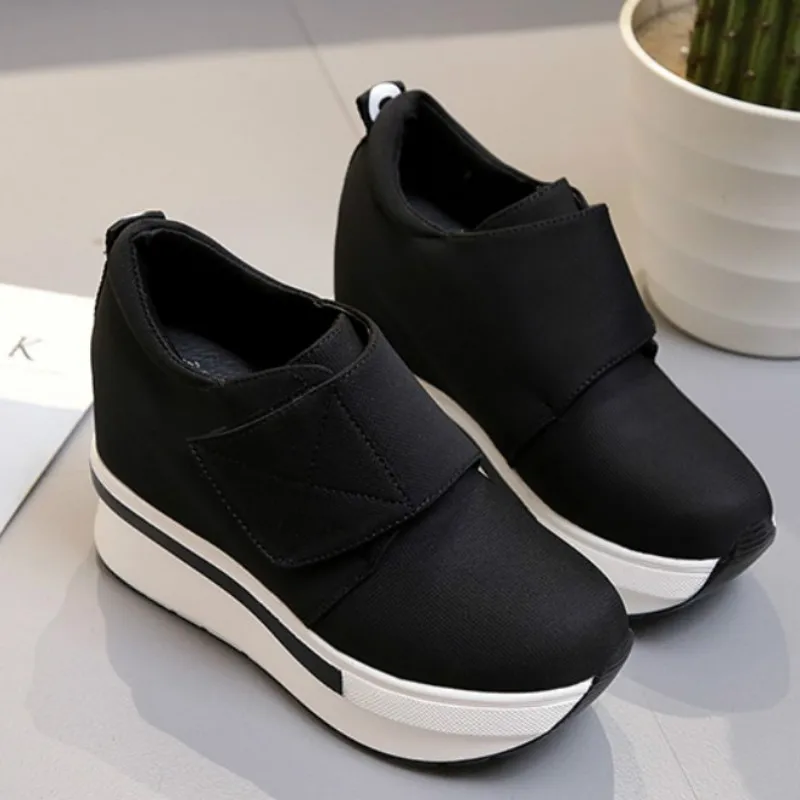 Женские кроссовки Новинка осени 2019 красные повседневные туфли на скрытой