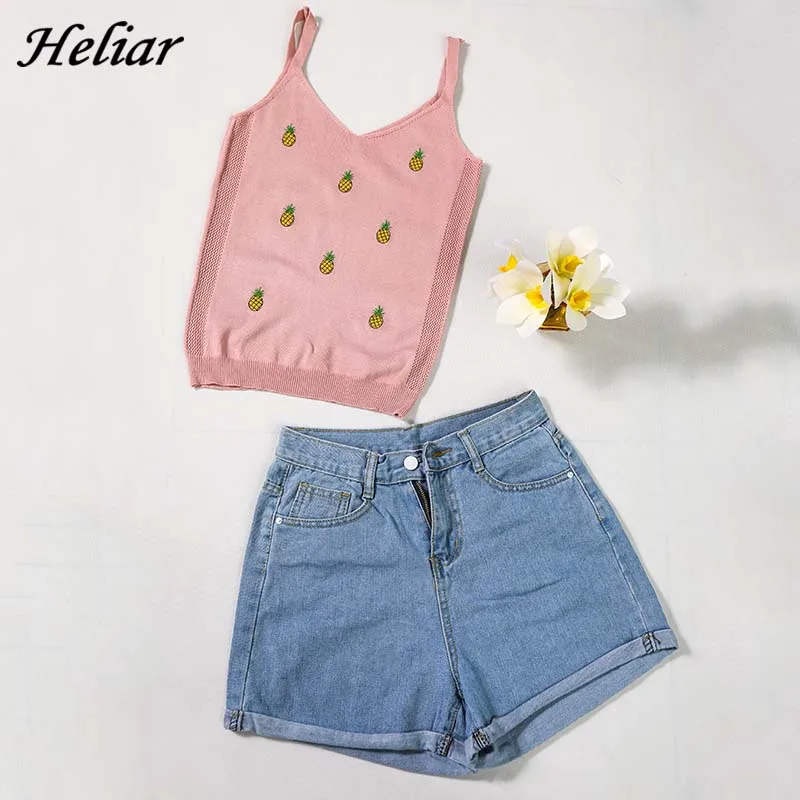 Женский трикотажный комплект из майки и шортов с вышивкой|Спортивные костюмы| |