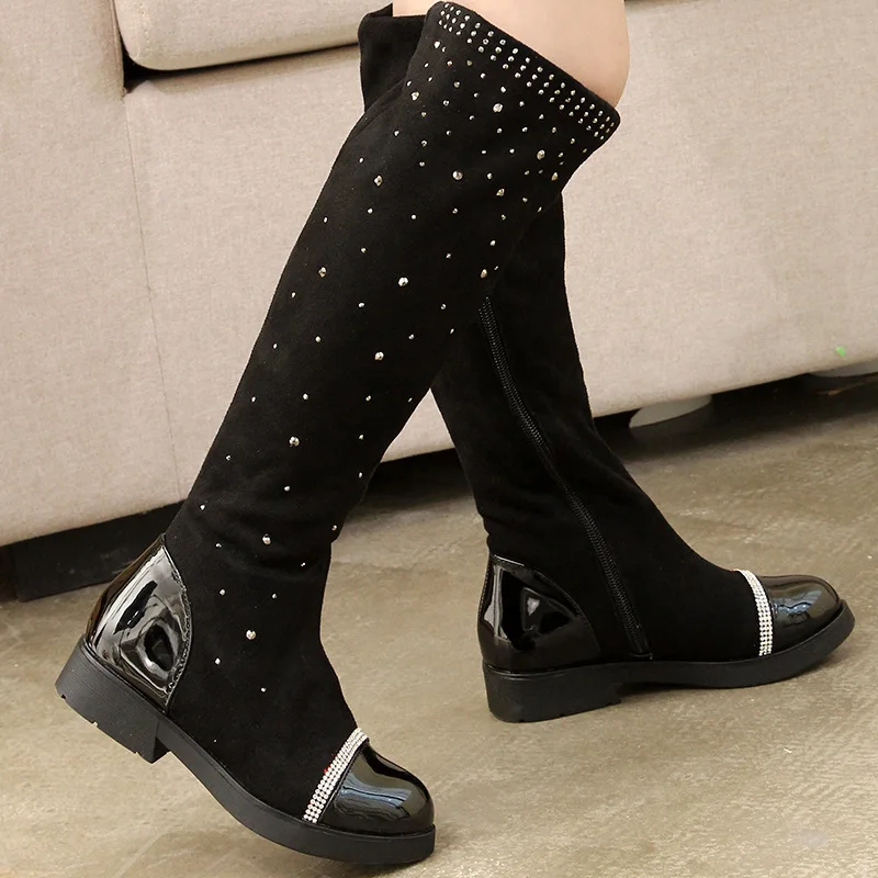 Женские ботфорты с кристаллами сапоги из флока шипами кожаные в стиле пэчворк