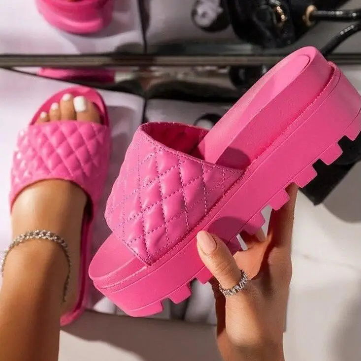 

Spring/Summer 2021 women Luxury Shoes Slipper Summer PU leather Women's Sandal Casual Slides Outdoor Female Flip Flops