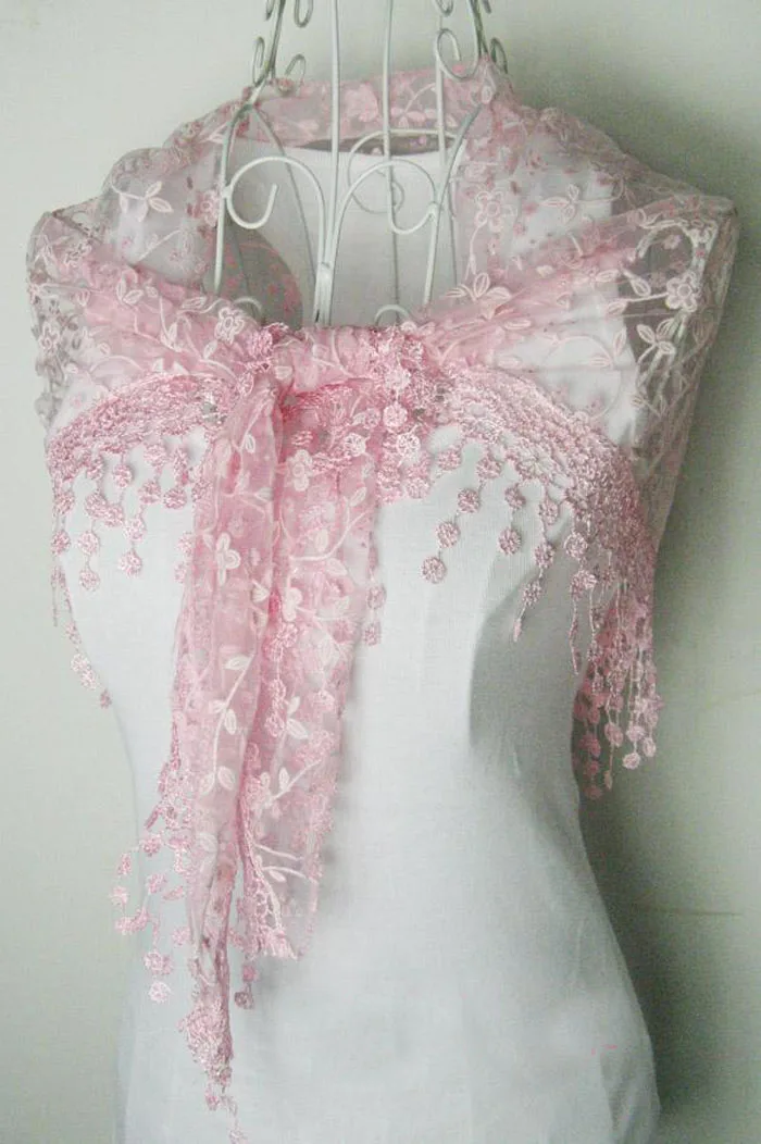 Женский шарф с кисточками кружевной треугольный цветочным принтом шифоновая