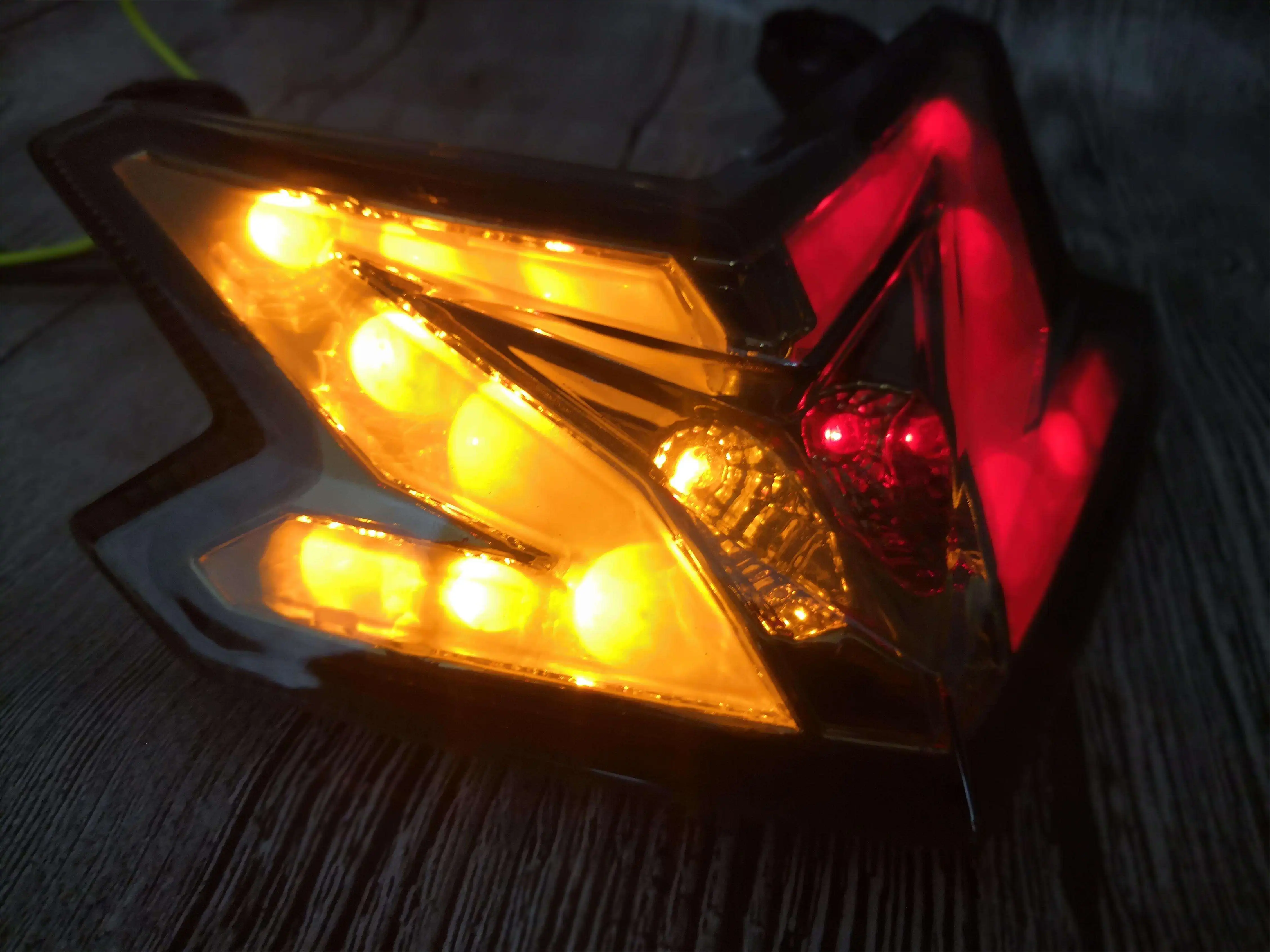 

motorcycle accessories z800/z125/zx6r LED Motorcycle Braking Stop Light Taillight