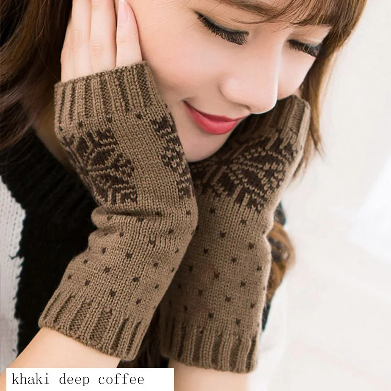 

Q Fashion Half Finger Gloves Keep Warm Women Mittens Snowflake Pattern Knitting Wool Leisure Occasions Unisex Winter Gloves