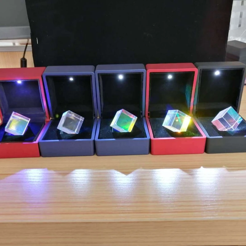 

E7CD Optical Color-Collecting Glass Cube Prism 6-Sided Light Rainbow Maker Prism Lens with Light Box Reflective Light Spe
