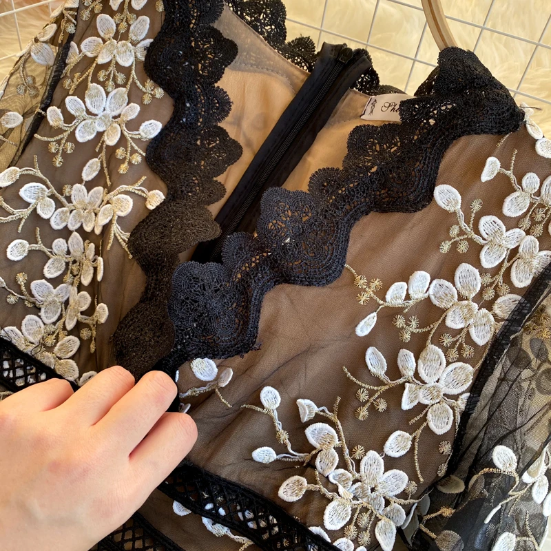 

Party 2021 New Fashion Ladies Embroidery Flower A-line Dress Women V Neck Elegant Vintage Clothing Vestido Feminino