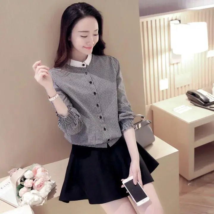 

2021 new Plaid Shirt women's long sleeve autumn spring decoration show thin body classic Plaid top versatile bottom coat