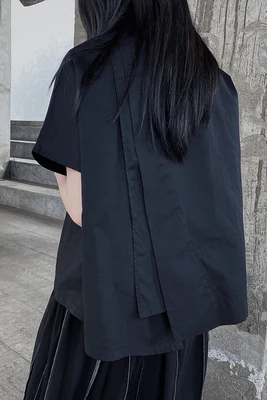 Темная серия новой нишевой домашней нестандартной рубашки с разрезом сзади