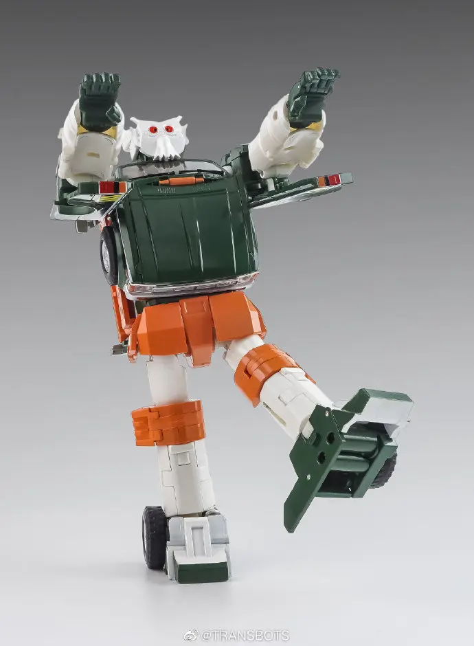 

NEW X-Transbot Transformation MX-8T Trailbreaker MX-9T MX9T Hoist G1 Action Figure Robot Toys