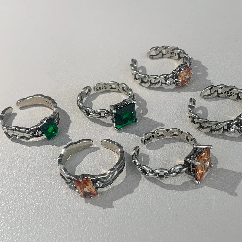 

2021 New Vintage Green Crystal Rhinestone Rectangle Oval Chain Hollow Plated Metal Rings for Women Party Jewelry Gifts