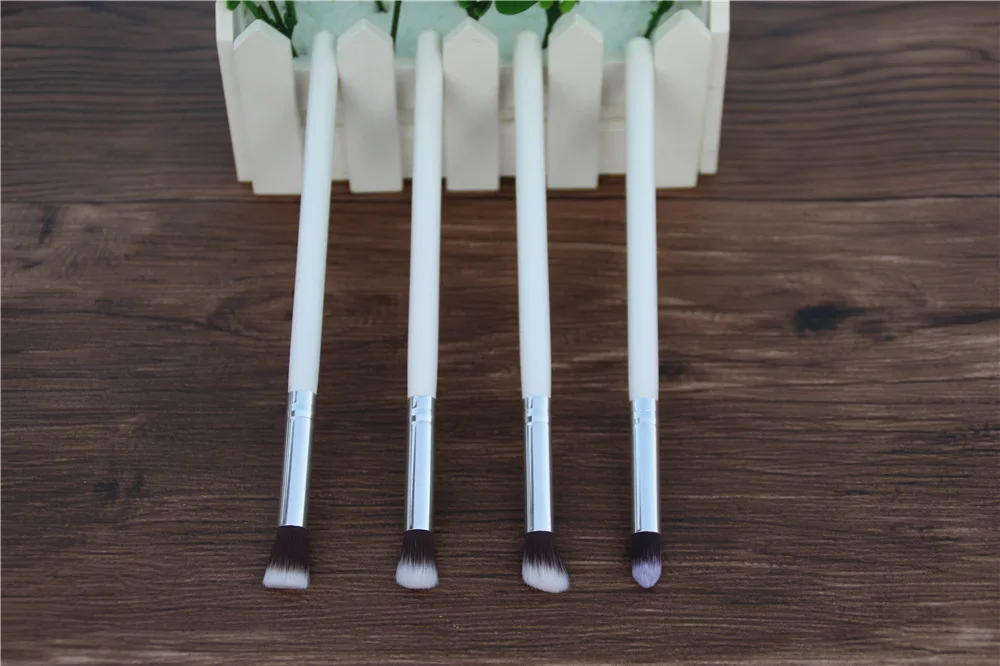 4Pcs/Set New Professional Eye Makeup Brushes Set Pink Handle Eyeshadow Powder Makeup Face Blending Brush Beauty Tools
