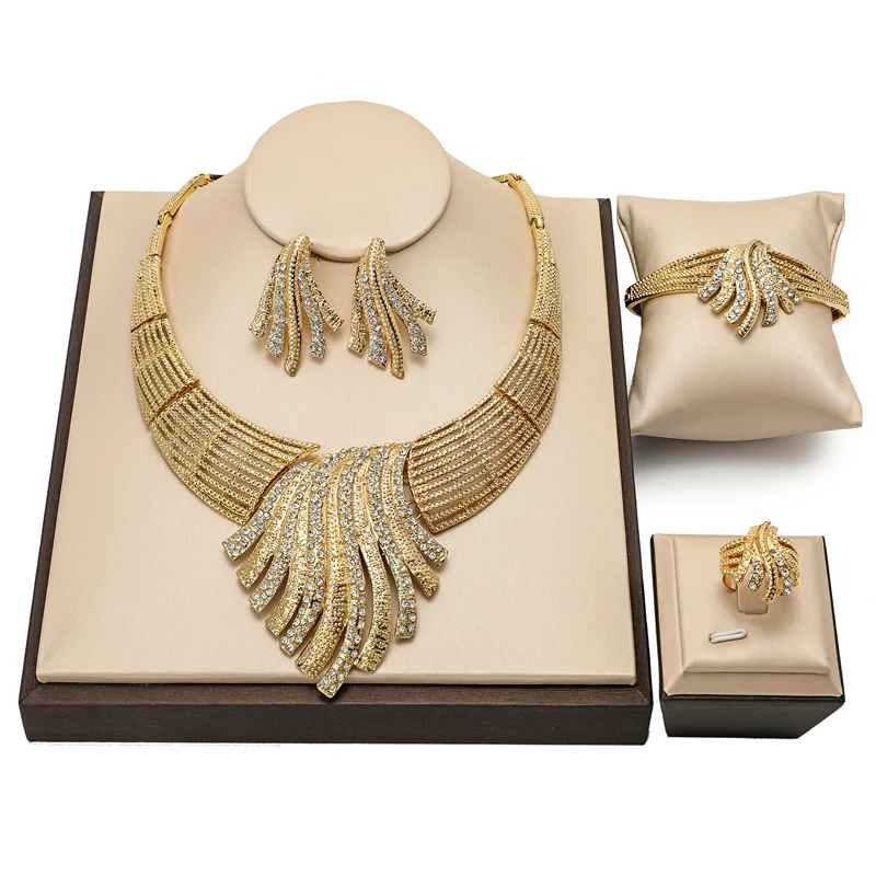 

2021 Exquisite Dubai Gold Jewelry Set Wholesale Nigerian Wedding Costume jewelry set African Beads New Design Jewelry Set