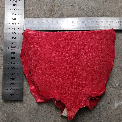 Big Red 13.5x18.5 Натуральная кожа ската, натуральная кожа Manta Ray, кожа для рукоделия, кожаные ремесленные часы, ремень, материал ручки ножа, 18,5x8 см - Цвет: Big Red 13.5x18.5