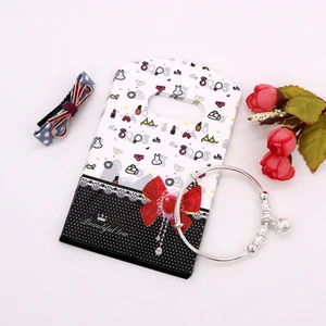 50 шт.лот пластиковые пакеты с красным бантом и ручками 9x15 см, дешевая бутиковая подарочная упаковка, мешочек для хранения мыла, ювелирные пакеты