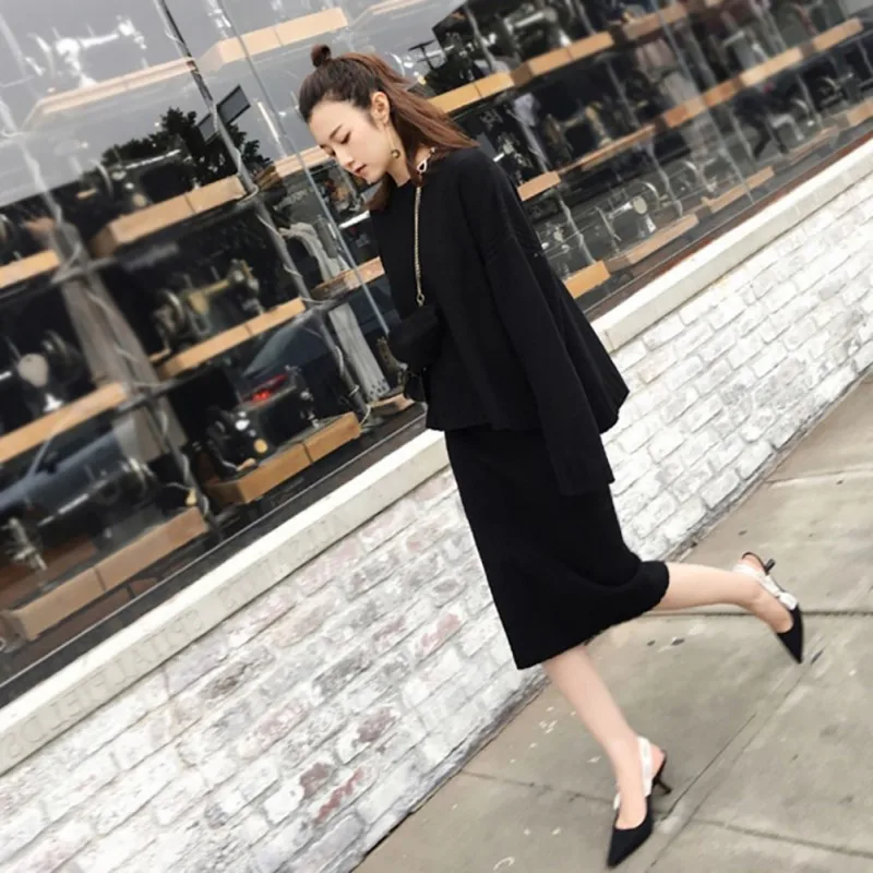 Женский трикотажный комплект со свитером длинный из двух предметов с сумочкой и