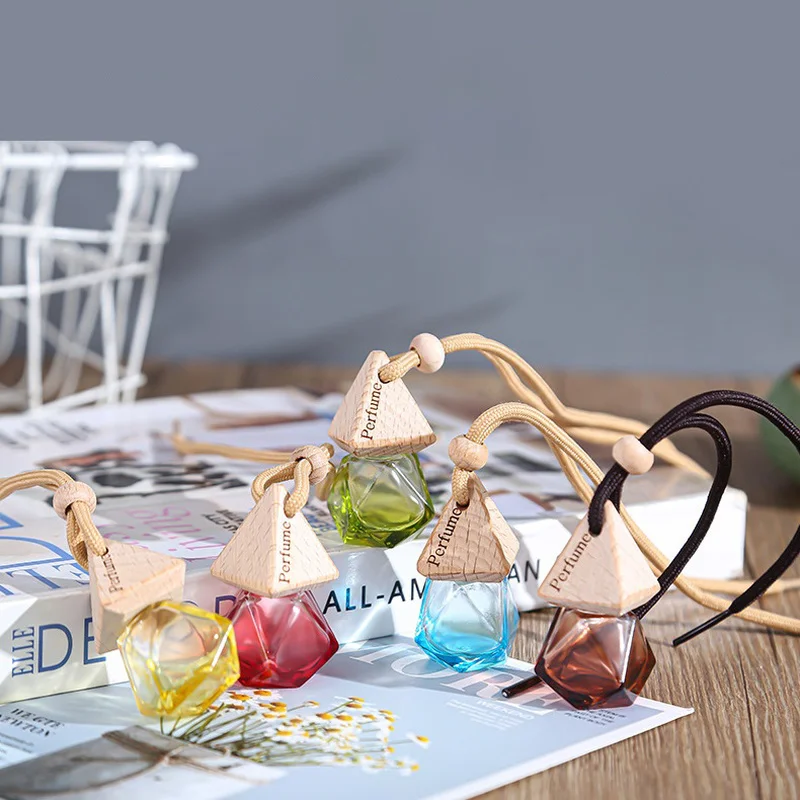 

Auto Perfume 8ML Mini Perfume Bottles with Wood Lid Pendant Colorful Rhombic Empty Glass Bottle Essential Oil Container Portable