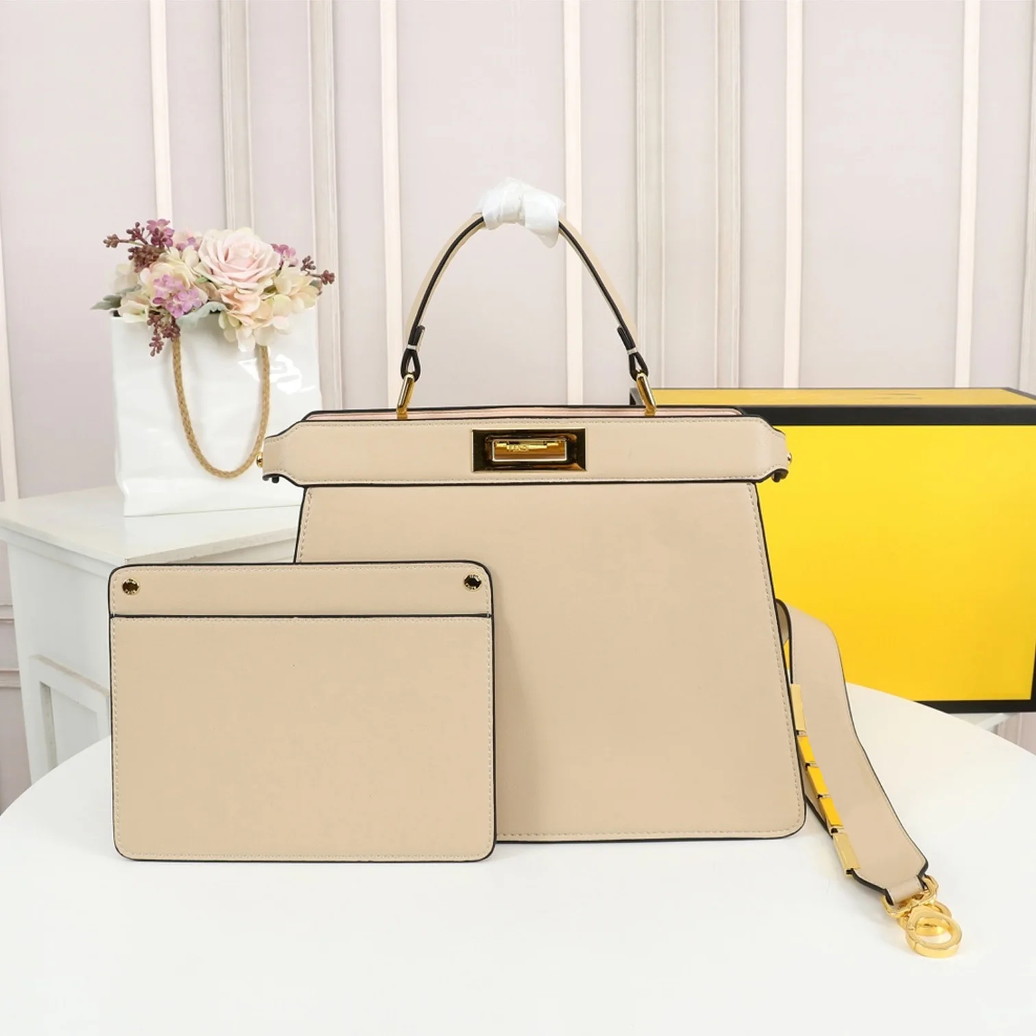

2021 Original 1:1 Luxury Brand, Top Custom Detachable Interior Purse And Gold Metal Parts, Fashionable Women's Handbag
