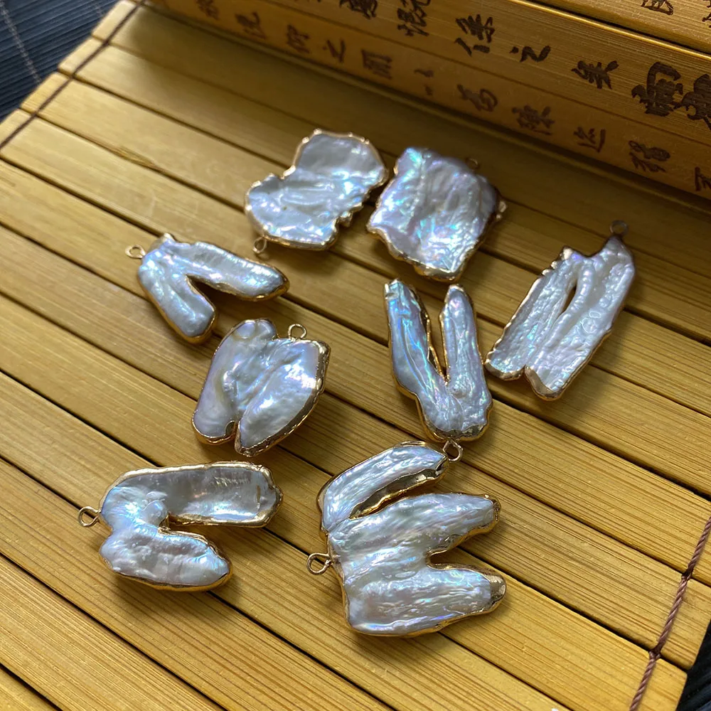

Natural Freshwater Pearl Pendant White Irregular Shape Suitable for Handmade Exquisite Fashion Jewelry Decoration Wholesale