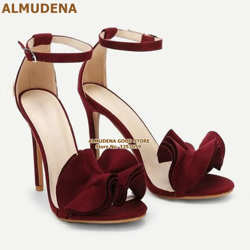 ALMUDENA/бордовые атласные сандалии с рюшами; туфли на шпильке; винно-красный шелк; свадебные туфли-лодочки с воланами; обувь для вечеринок с пряжкой и цветочным узором