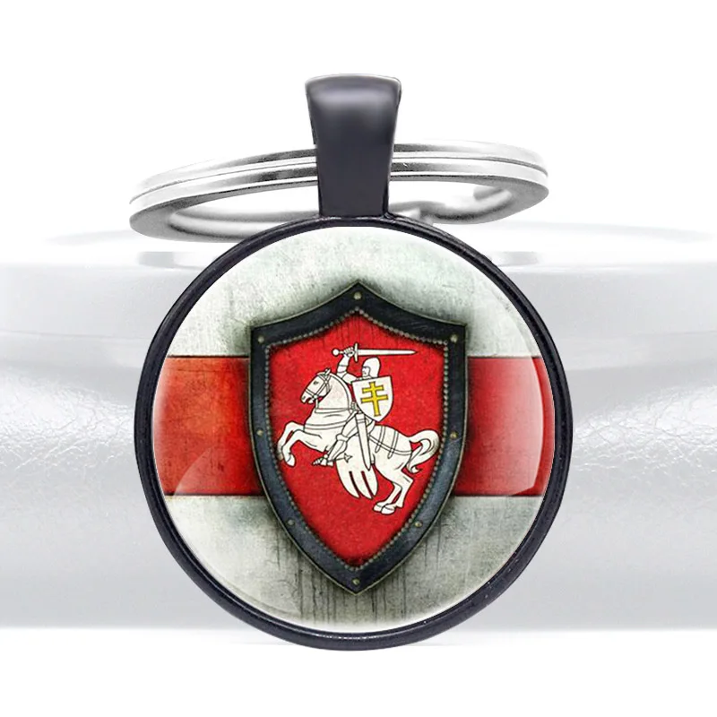 Ретро символ Республики Беларусь стеклянный купол брелок с подвесками рыцарь