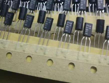 Новый оригинальный транзистор TRANS PNP 400V 0.5A LSTM 2saвода A TO92L | Электроника