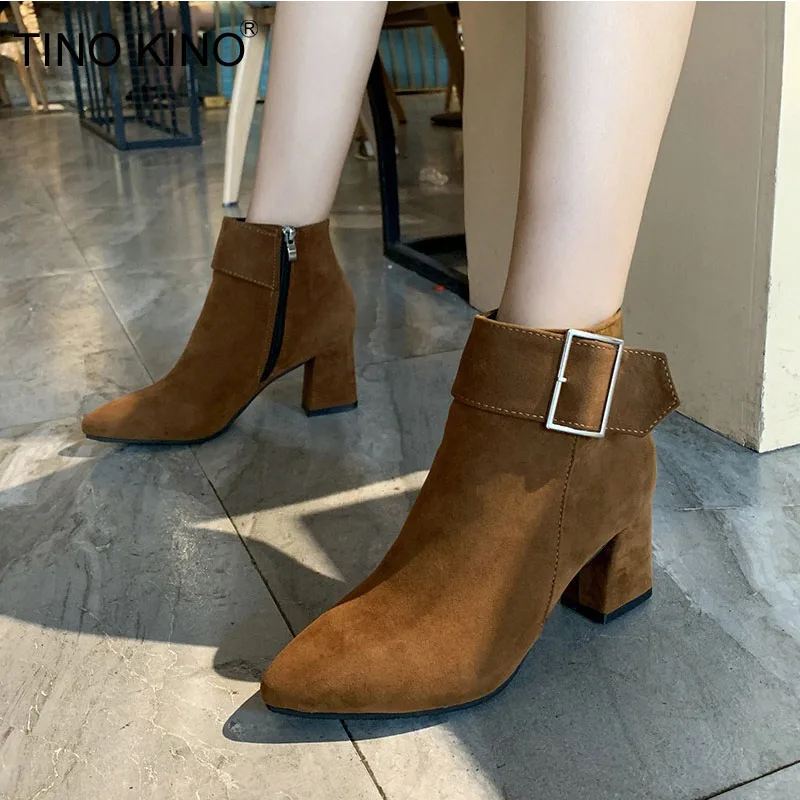 

Women's Shoes