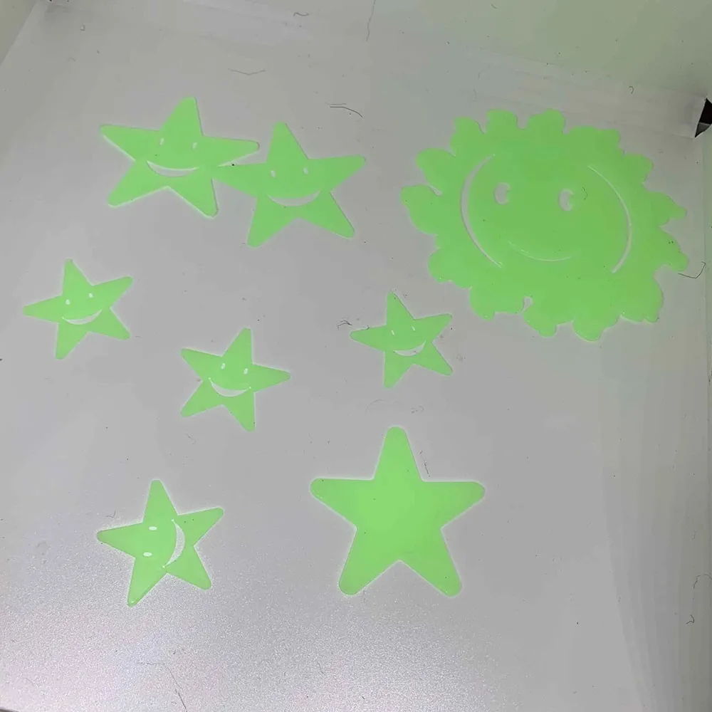 

Cute Cartoon Stars Glow In The Dark Toys Luminous Fluorescent Wall Stickers DIY Decoration For Home