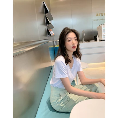 

HAN Short-sleeved T-shirt women's summer new style multicolor wild V-neck mulberry silk loose casual bottoming