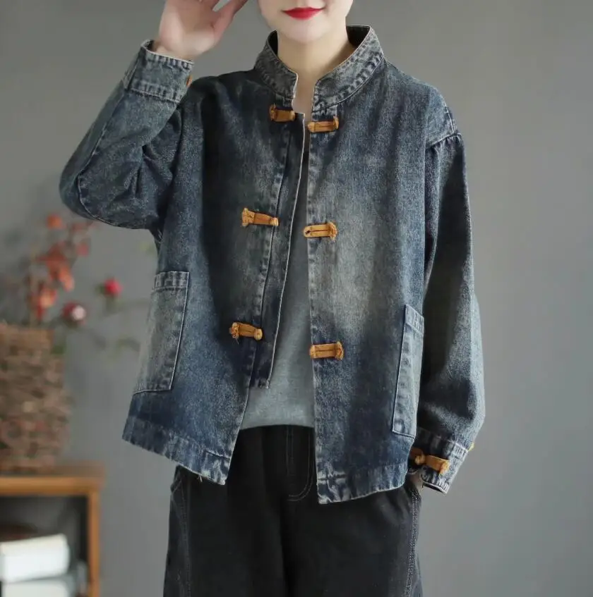 

Coats & Jackets