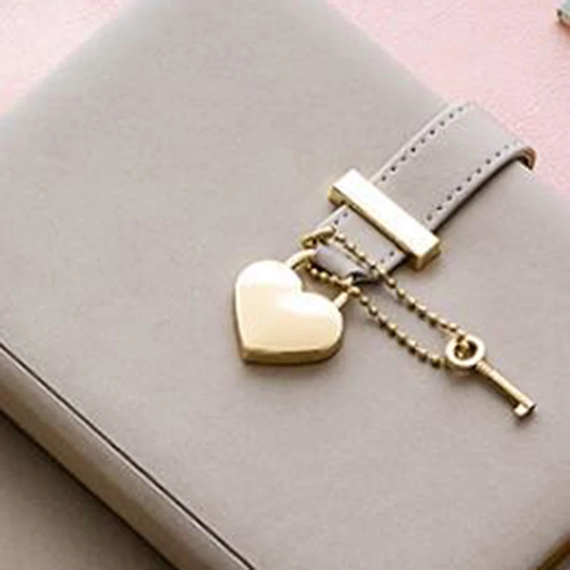 

B6 Diary with Heart Lock PU School Supplies Lockable Password Writing Board Girl Ladies Gift