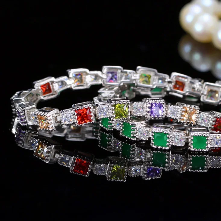 

Fashion Simple Classic Temperament All-Match Austrian Bracelet Ladies Gifts Fashion Gifts