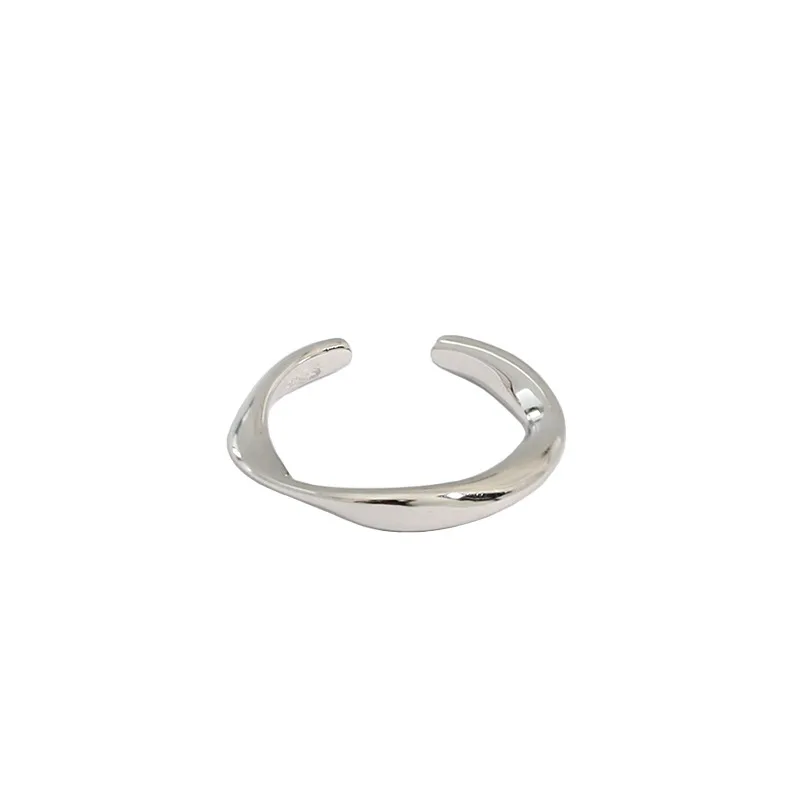 

CH-1091 Korean version of ins minimalist Mobius twisted pattern S925 sterling silver ear clip ear buckle female