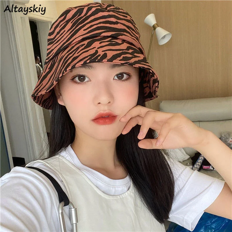 Панама женская солнцезащитная модная в стиле ретро с полосками зебры для