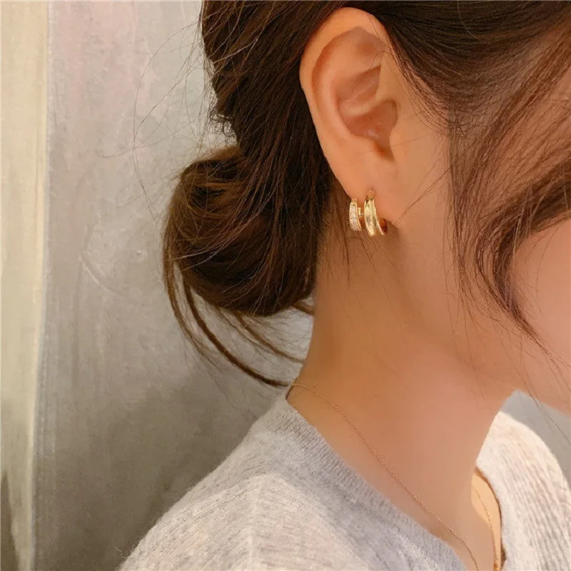 

2020 New Fashion Women's Earrings Delicate Geometry Round Metal Golden Earrings For Women Party Girl Jewelry Gifts Wholesale