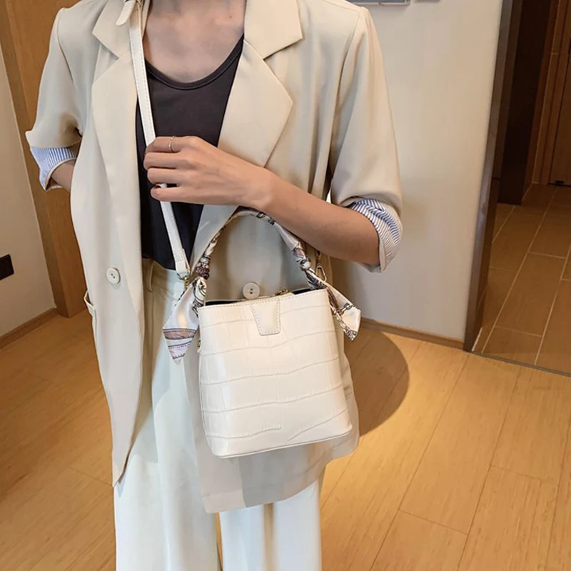

Designer Bucket Shoulder Bag For Women Crocodile Pattern Handbags 2020 New Fashion Ladies Crossbody Messenger Bag Shopping Purse