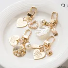 Подарок подружки невесты, брелок с жемчугом и сердцем, свадебный сувенир, подарки для гостей