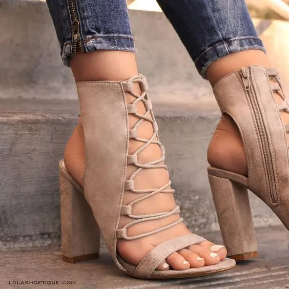

Solid color fashion sexy cross strap sandals with thick heels