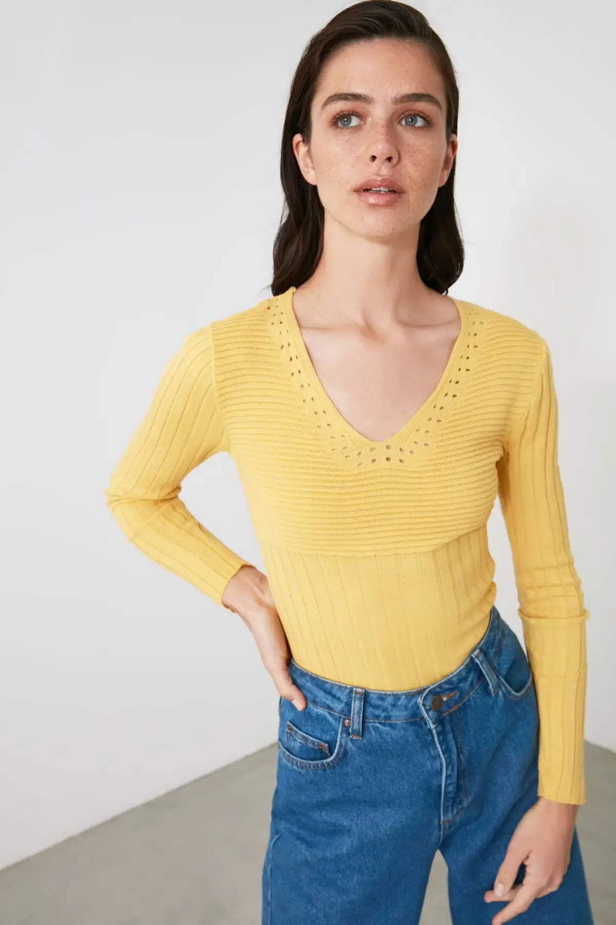 

Trendyol Mesh Detailed Knitwear Sweater TWOAW21KZ2385
