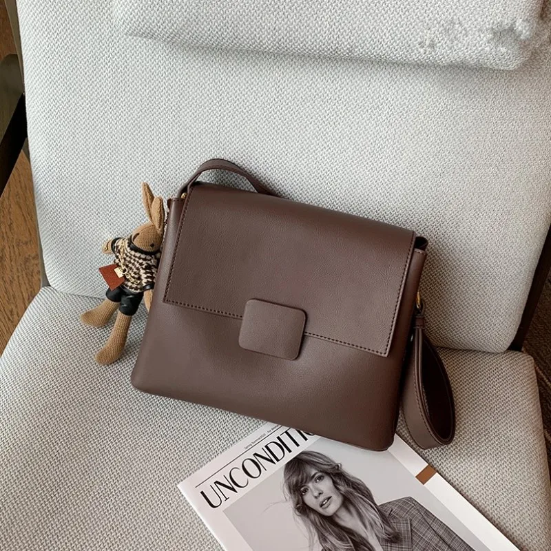 

Retro Office Lady Bags Women Casual High Quality Leather Sling Bag Designer Business Animal Ornaments Crossbody Bags Female