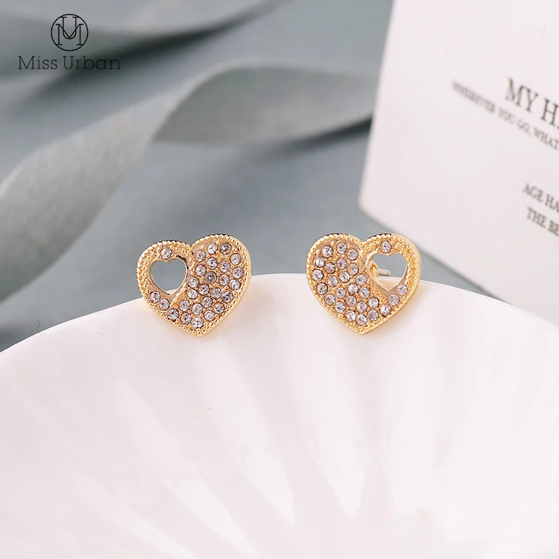 Новое поступление простые дизайнерские серьги-гвоздики золотистого цвета в