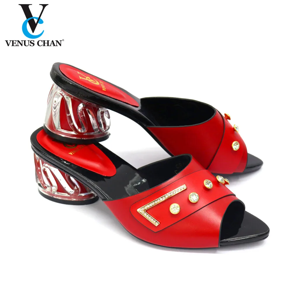 

Новейший дизайн сладкий Стиль для королевской свадьбы Вечерние с ремешком на пятке; Босоножки; Элегантная модная повседневная обувь для же...